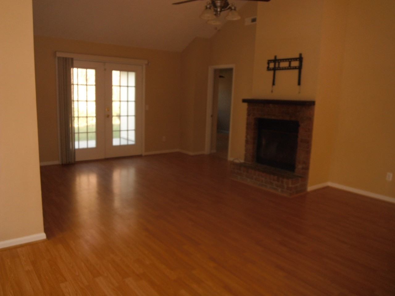 620 Hampton St - Photo 3 of 4