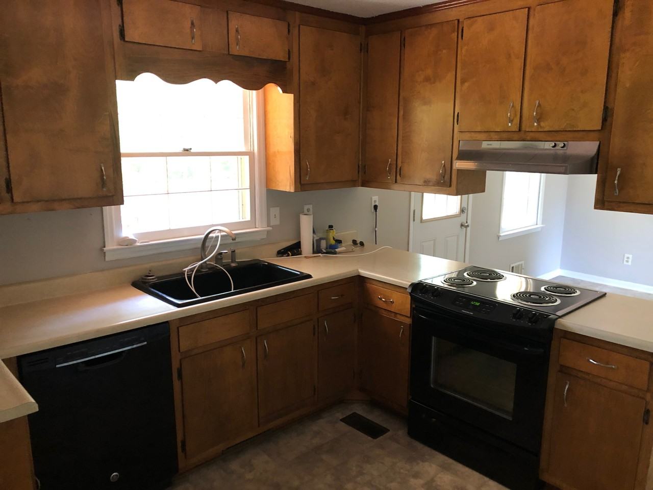 310 Gail Dr - Photo 2 of 9