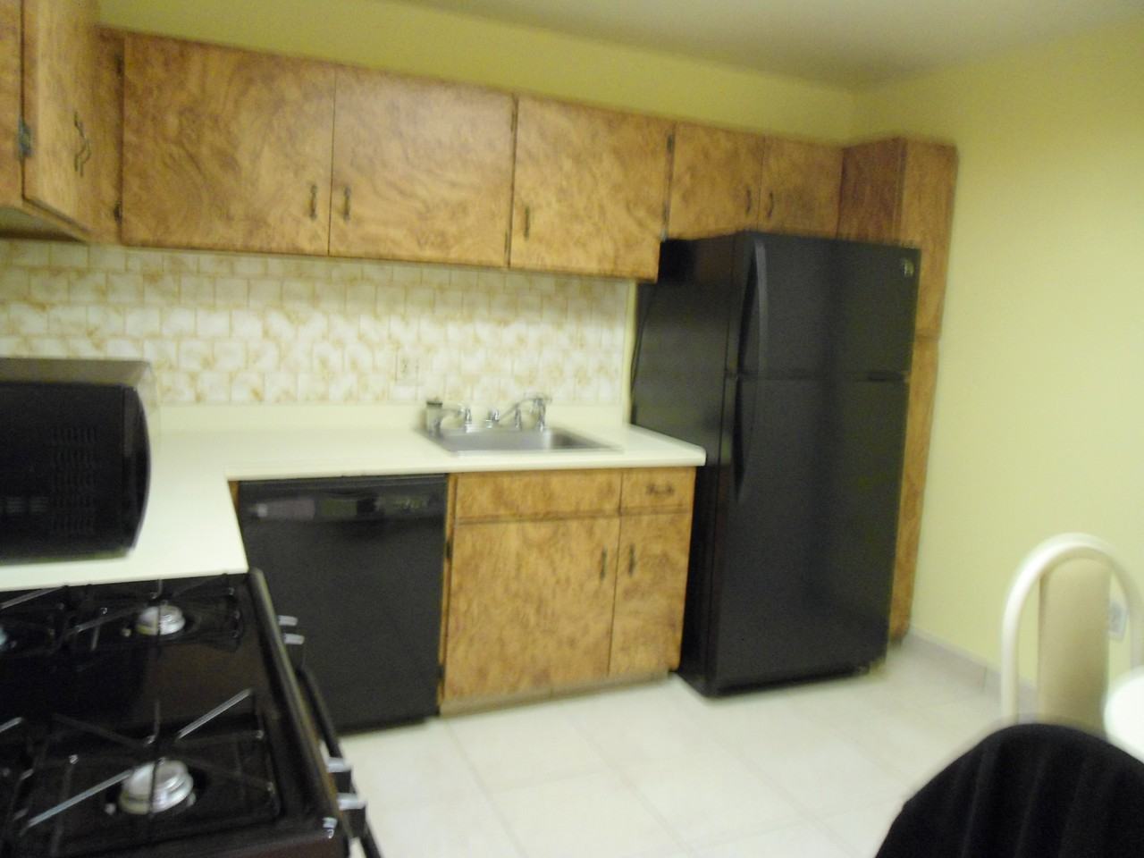 11154 Oak Leaf Dr - Photo 3 of 10