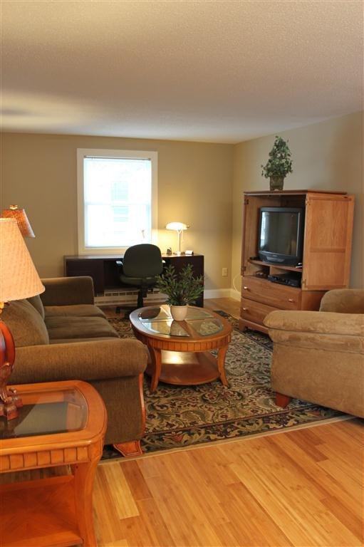 108 Circle Road #4 - Photo 3 of 6