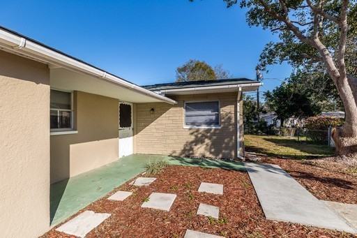 9981 110th St - Photo 2 of 23