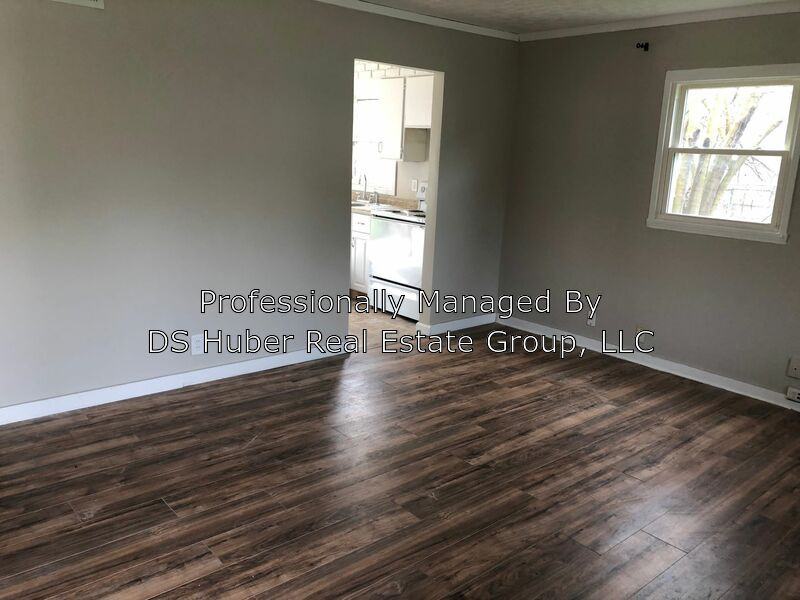 1344 Knollwood Ave - Photo 3 of 10