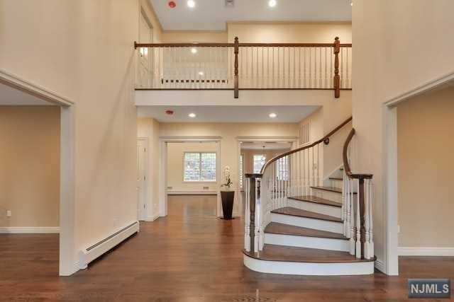 28 Lilline Ln - Photo 3 of 25