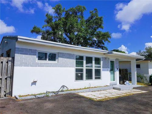 4536 SW 24th Ave - Photo 2 of 8