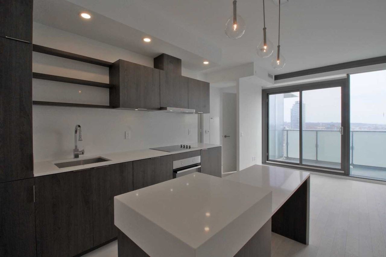 16 Bonnycastle Street #1707