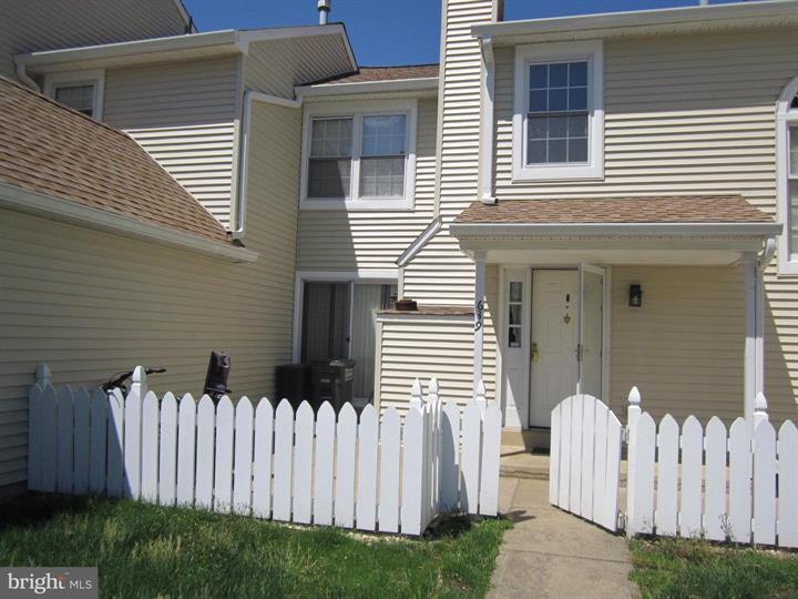 639 Croft Dr - Photo 2 of 20