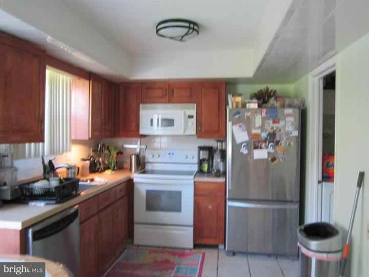 639 Croft Dr - Photo 3 of 20