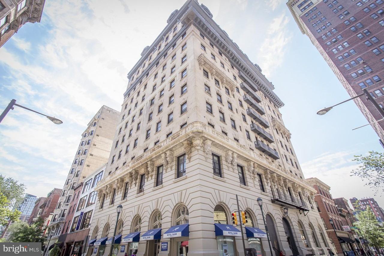 201 S 13th St #509 - Photo 3 of 17