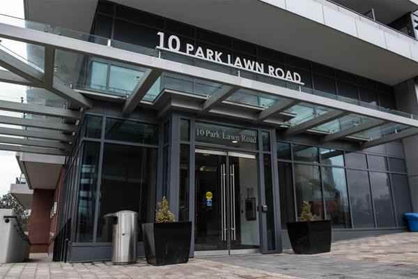 10 Park Lawn Road