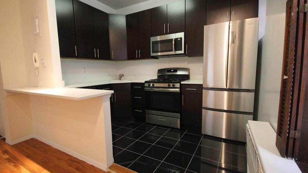 78 West 85th Street - Photo 2 of 7