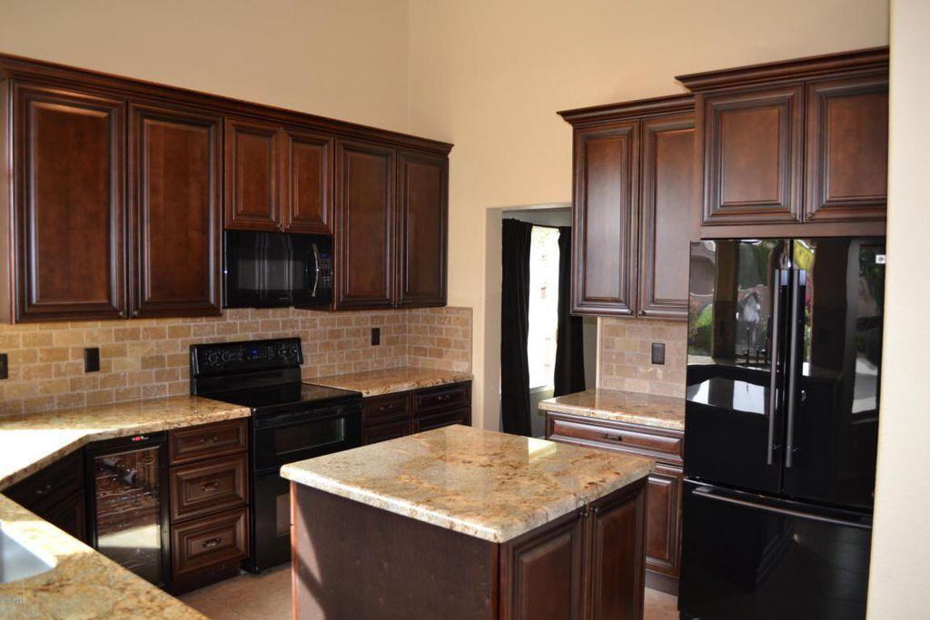 9287 E Rockwood Dr - Photo 2 of 9