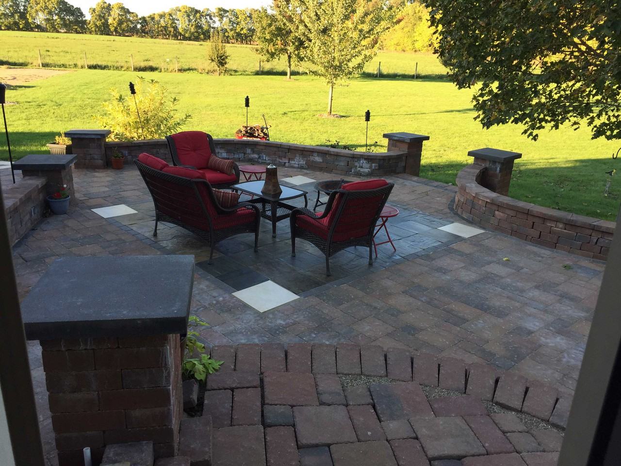 6846 W V W Ave - Photo 2 of 4