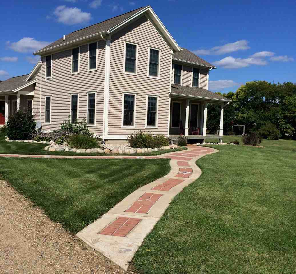 6846 W V W Ave - Photo 3 of 4