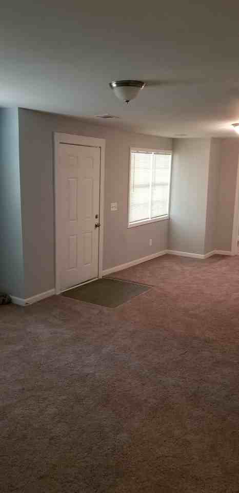 1616 Burks Dr - Photo 3 of 10