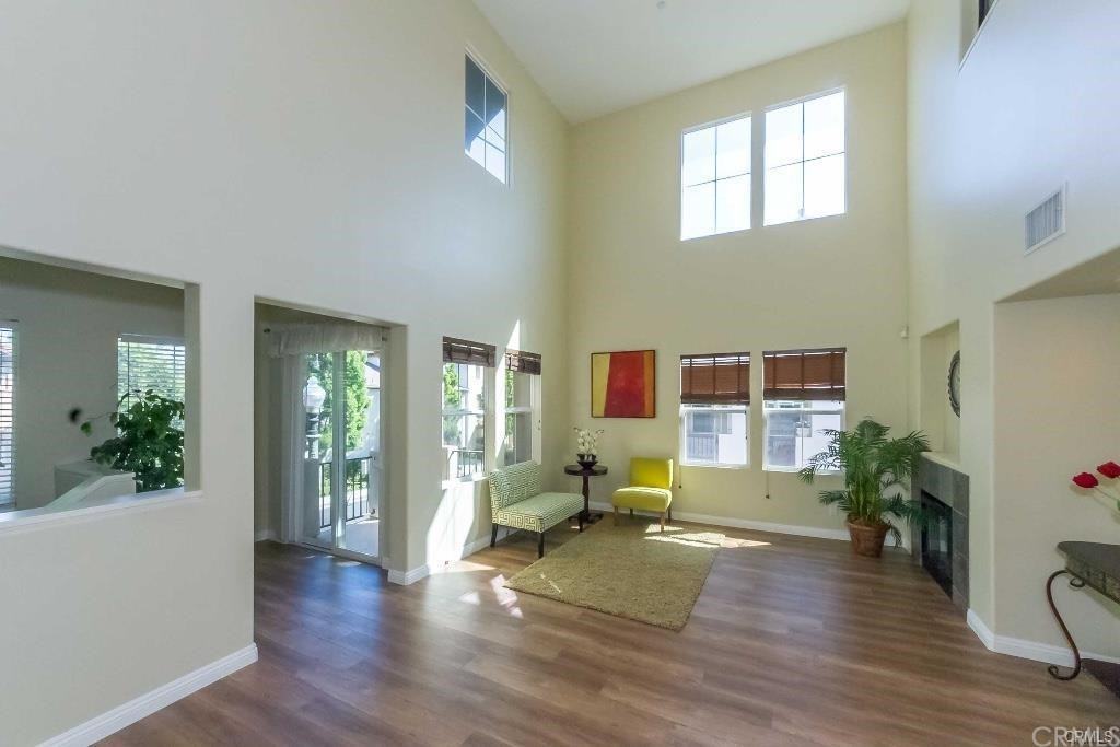 252 Lockford - Photo 3 of 37