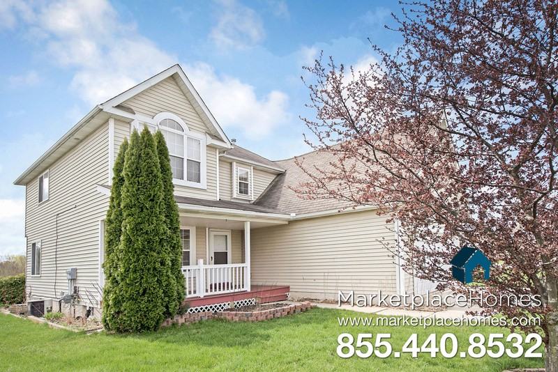 452 Coventry Ln - Photo 2 of 19