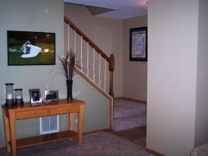 1188 Greenwood Cir - Photo 2 of 14