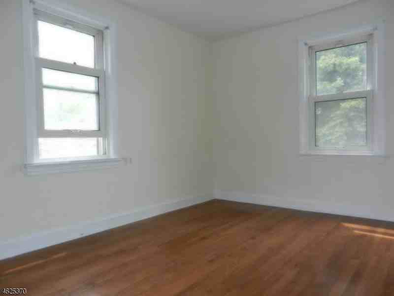 107 Willow Ave #2 - Photo 3 of 9