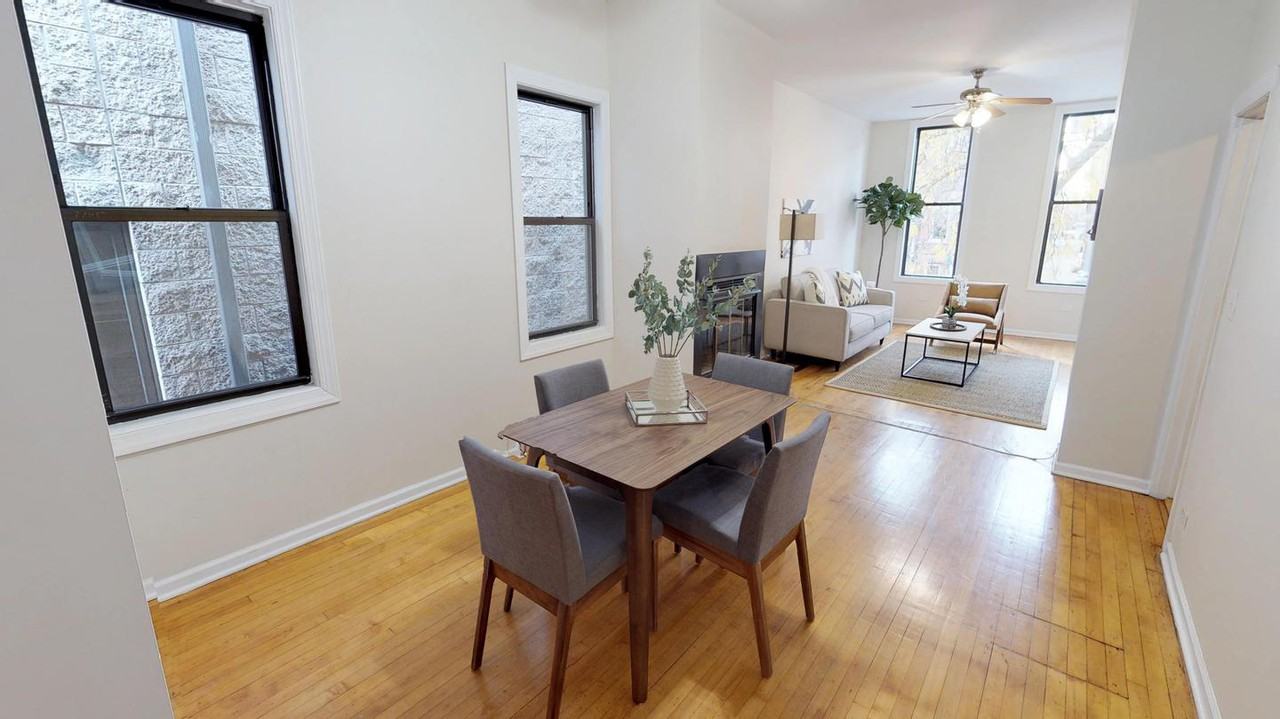 Bright Wicker Park apartment near Damen Station - Photo 4 of 14