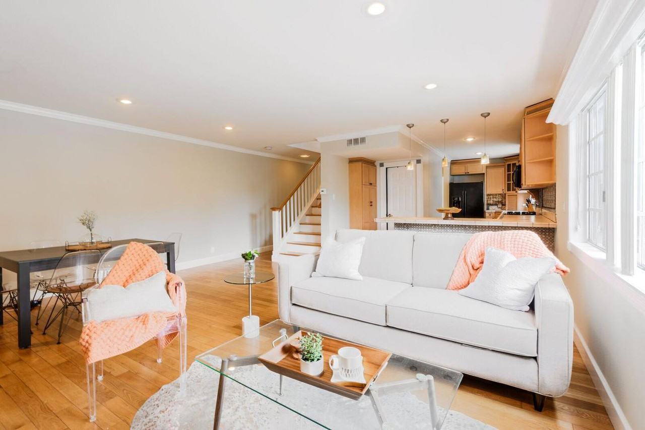 Gorgeous Redondo Beach home with rooftop views - Photo 4 of 29