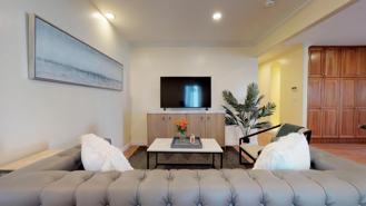 Elegant Mar Vista home with backyard terrace - Photo 1 of 1