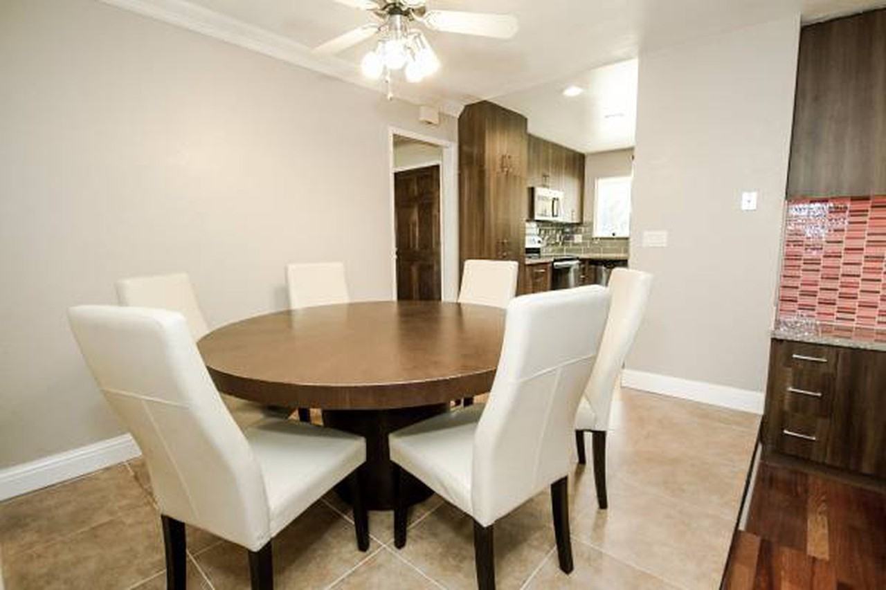 Lovely Sunnyvale home with backyard pool - Photo 5 of 15