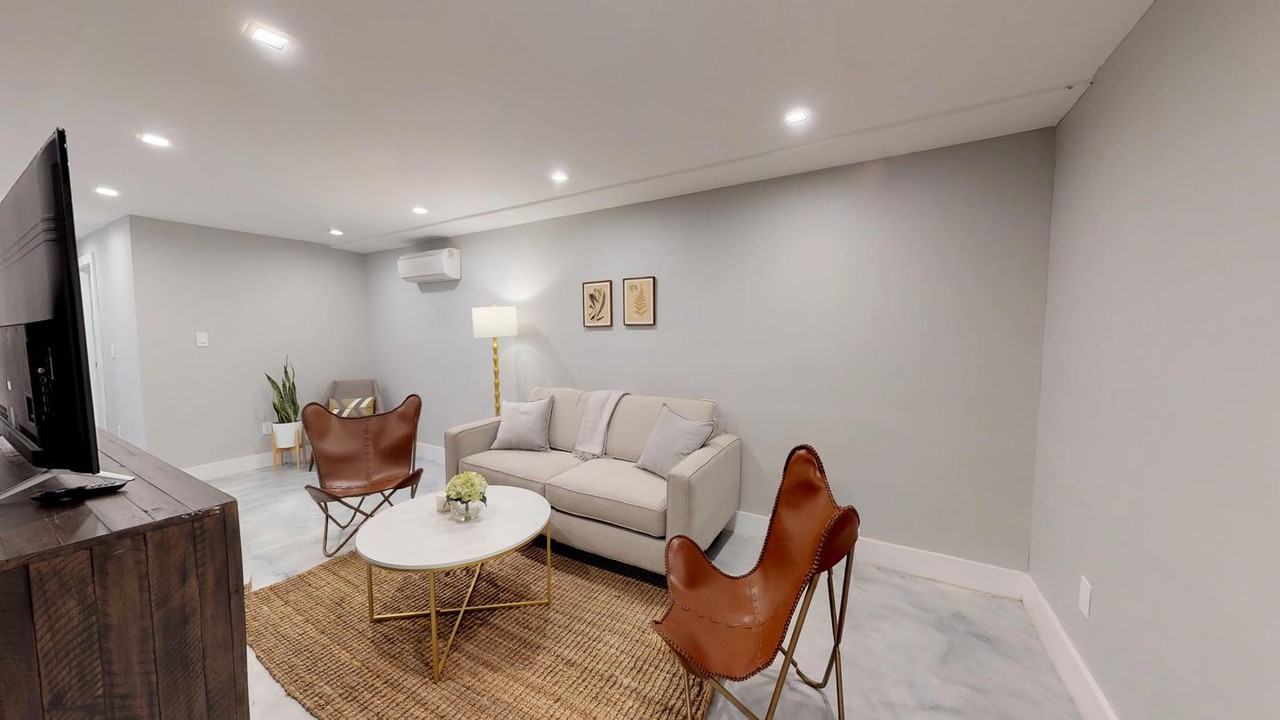 Recently renovated Crown Heights apartment near the A Line - Photo 2 of 8