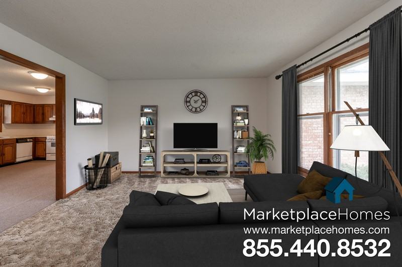14398 Pioneer Dr - Photo 3 of 13