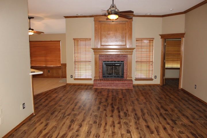5820 Southeast 84th Terrace - Photo 3 of 23
