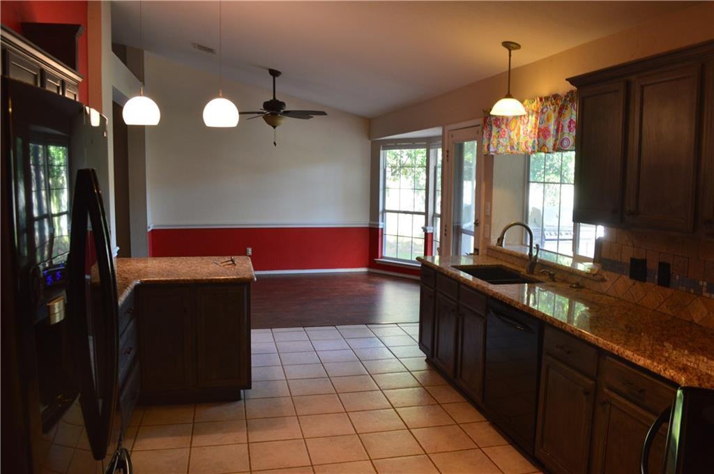 521 Chasewood Dr - Photo 2 of 6