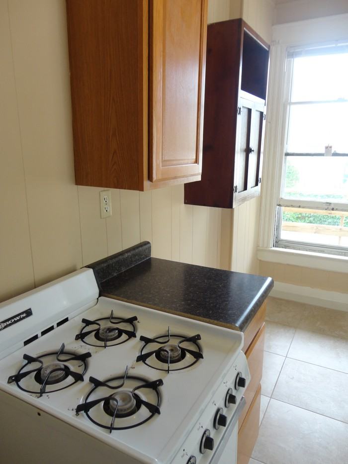 219 E Mulberry St - Photo 3 of 6