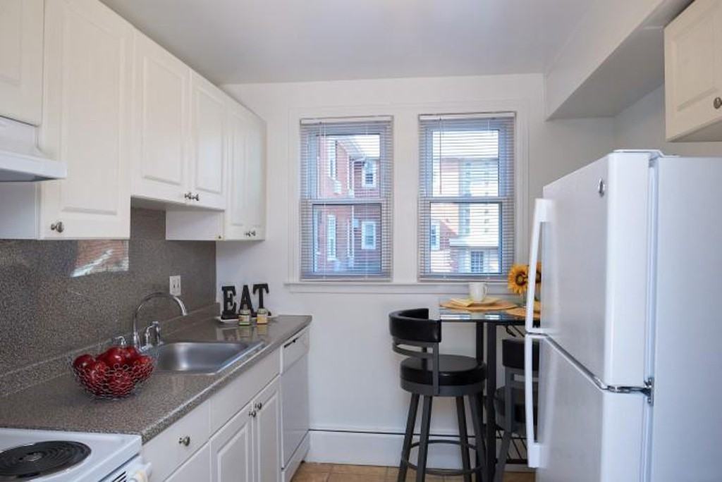 Beechmont Gardens - Photo 3 of 13