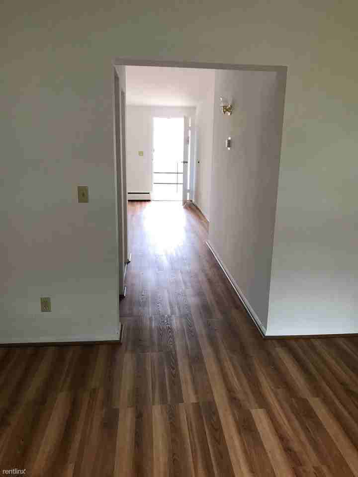 Glenwood Apts. - Photo 3 of 13