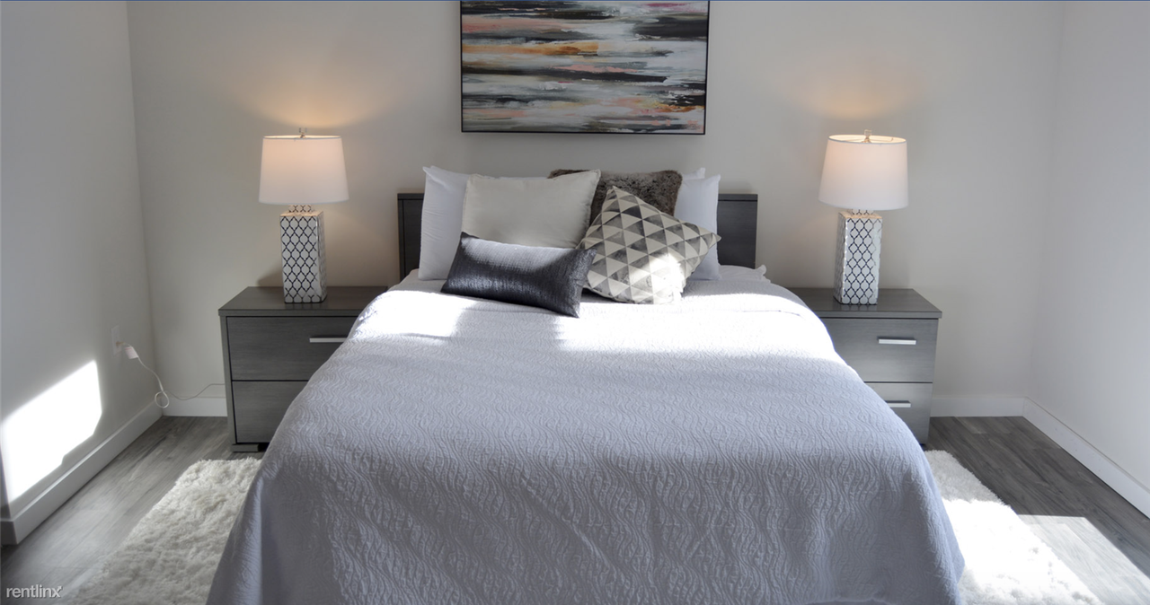 1 Park Row W - Photo 3 of 9