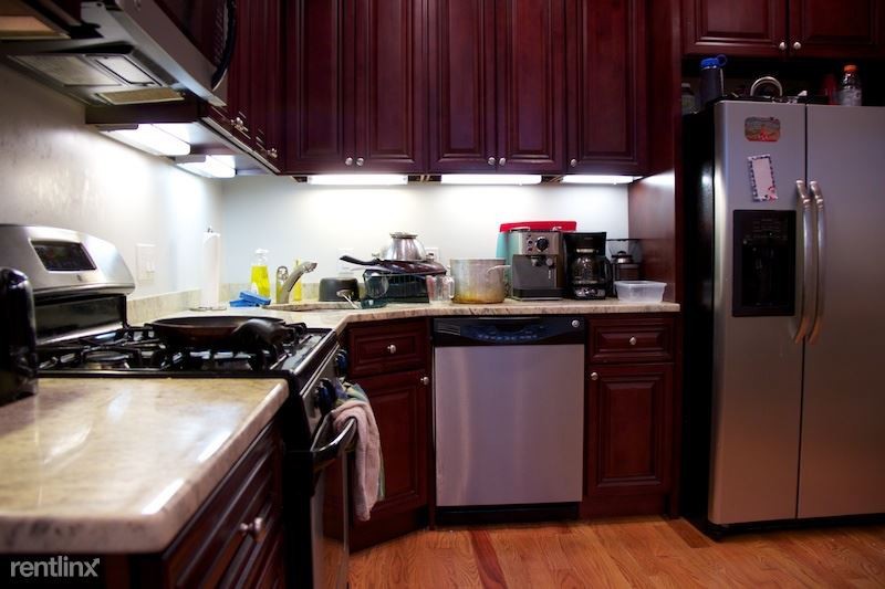 1089 Beacon St - Photo 2 of 15