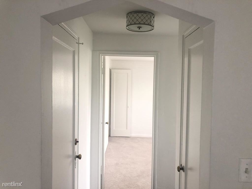 99 Parker Dr - Photo 2 of 6