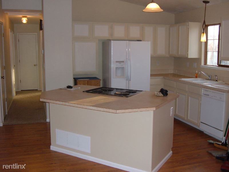 Deweese St - Photo 3 of 31