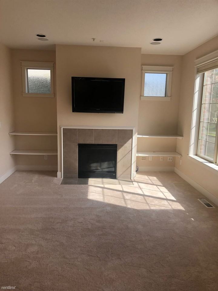 11832 SW Palermo St - Photo 3 of 6