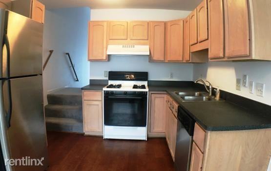 314 Redmaple Ln - Photo 2 of 19