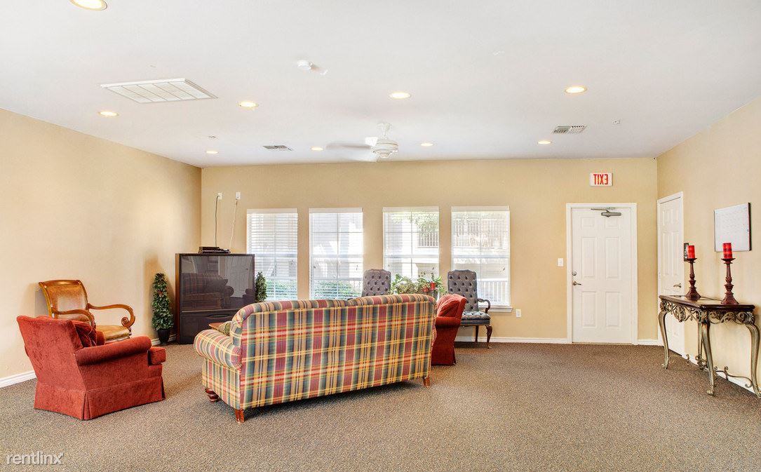 315 N Greenville Avenue - Photo 2 of 5