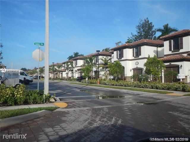 8668 Griffin Rd - Photo 3 of 5