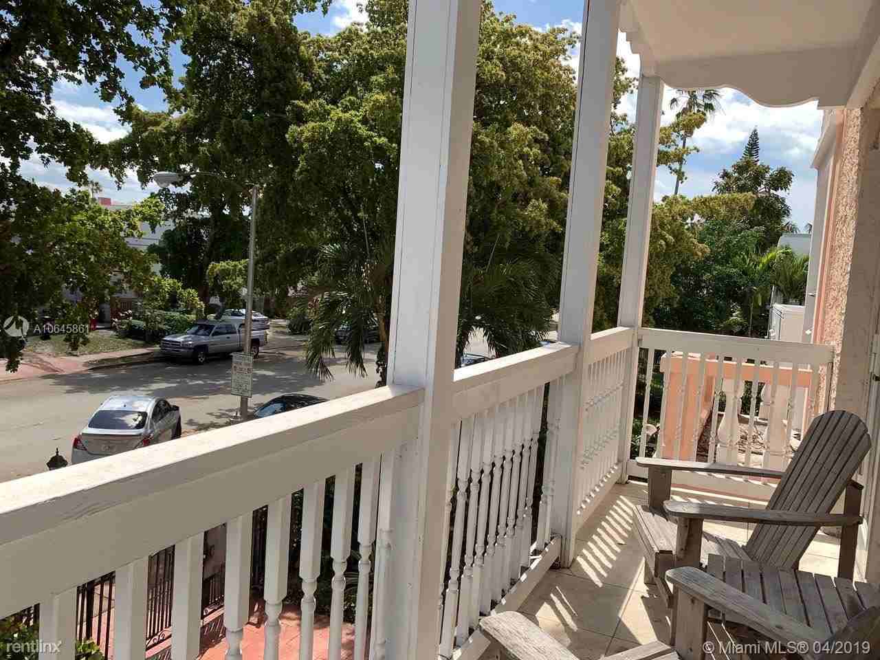 642 Michigan Ave - Photo 2 of 8