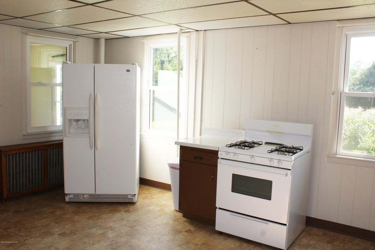 1067 Slocum Rd - Photo 3 of 13