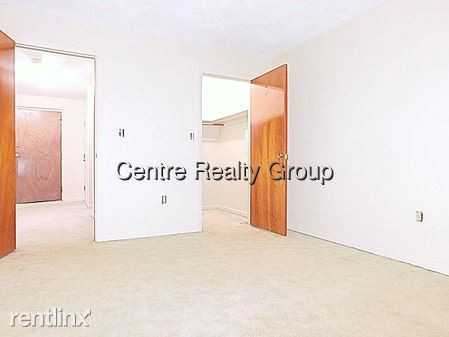 155 Lexington St - Photo 3 of 5