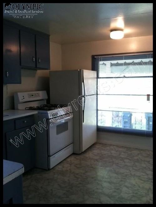 1973 Thurston Ave NE - Photo 3 of 9