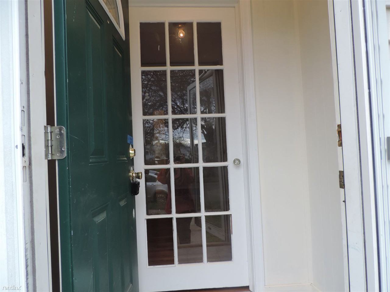 346 Peck Ave - Photo 2 of 15