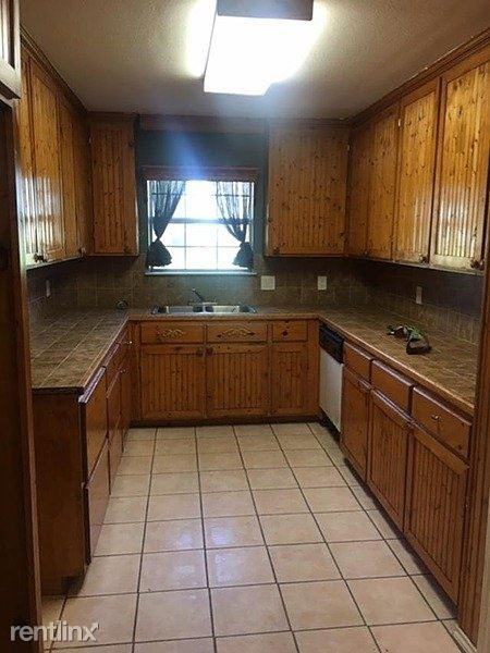 9950 Pollard Rd - Photo 2 of 8