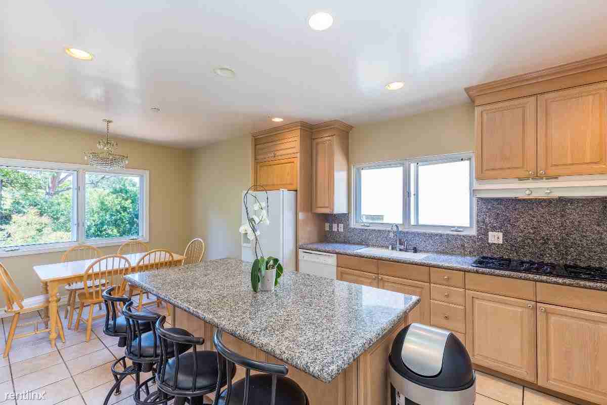 Zeus Haus - Photo 2 of 19