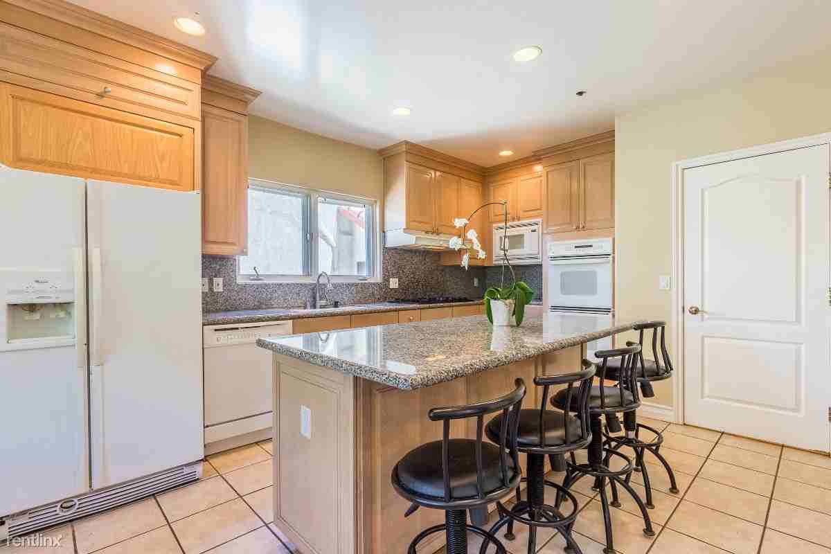 Zeus Haus - Photo 3 of 19