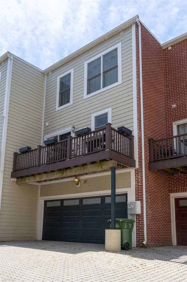 219 South Fremont Avenue - Photo 3 of 14